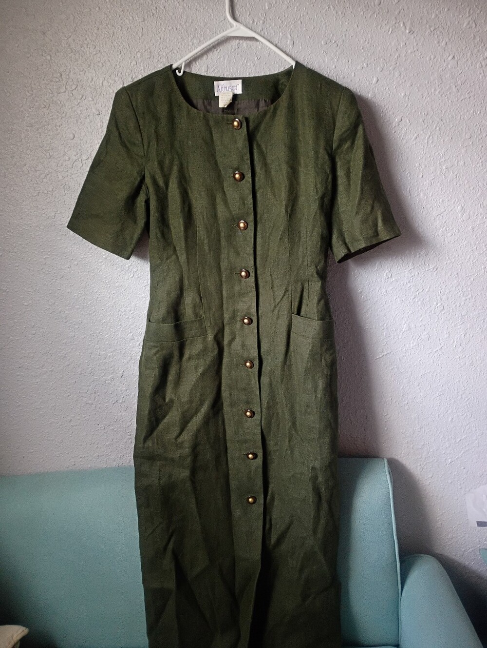 Vintage Olive Green Button-Front Midi Dress with Short Sleeves